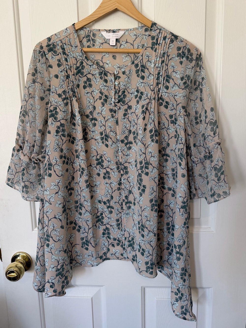 LC Lauren Conrad Beige Floral Pintuck Tunic